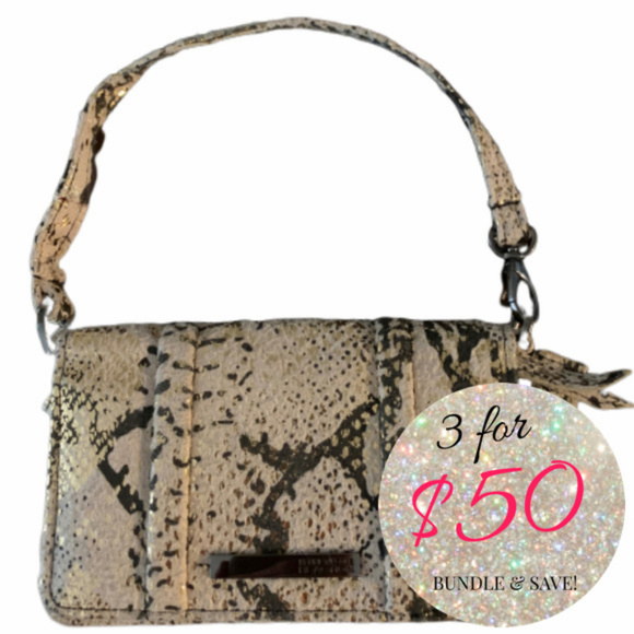 💼🐍 Kenneth Cole Reaction Faux Snakeskin Minibag / Wristlet! 🐍💼 - Picture 3 of 9